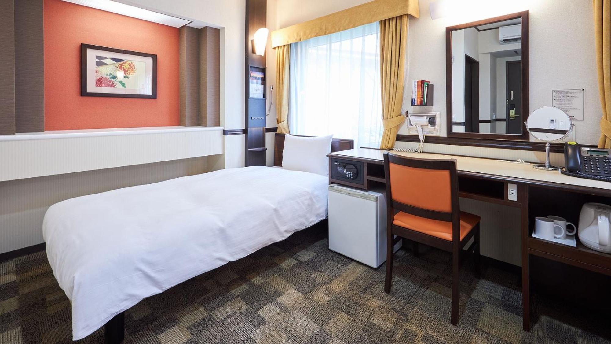 Toyoko Inn Kintetsu Yokkaichi Eki Kita Guchi Chambre photo